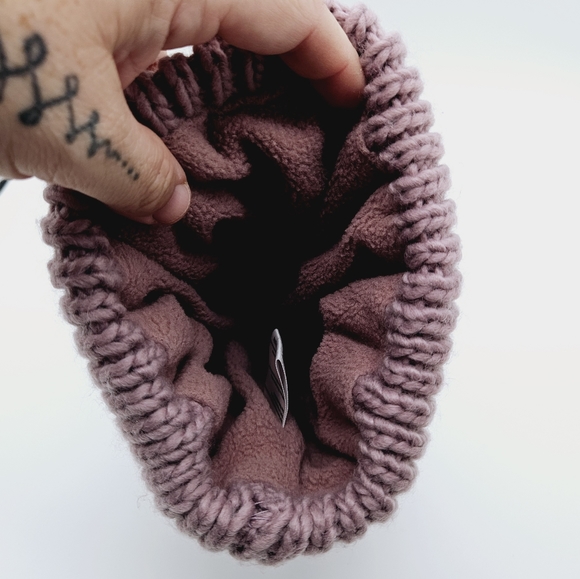 RIPZONE | cable knit pompom fleece lined beanie toque winter hat - Picture 6 of 8